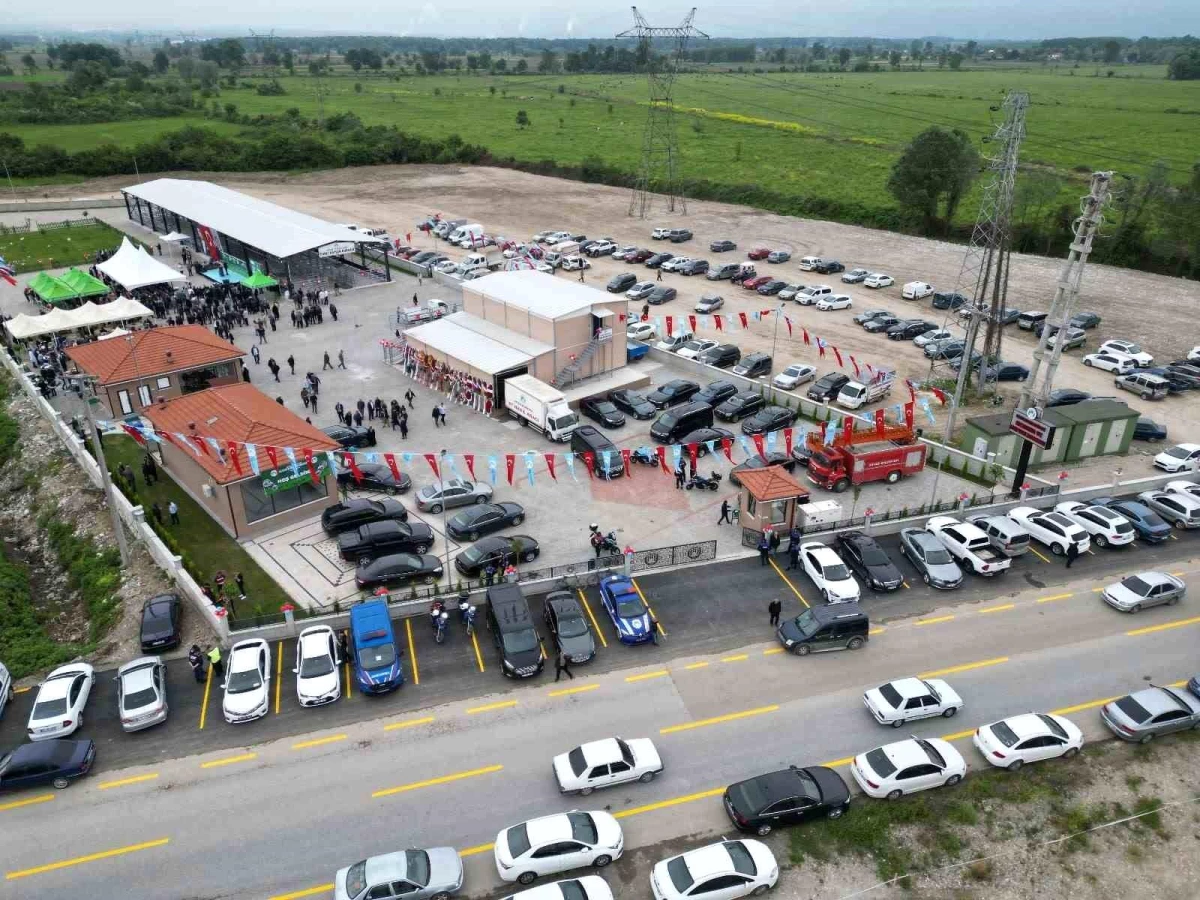 Akyazı'da 16 Milyon Liraya Mal Olan Mezbaha ve Canlı Hayvan Borsası Projesi Açıldı