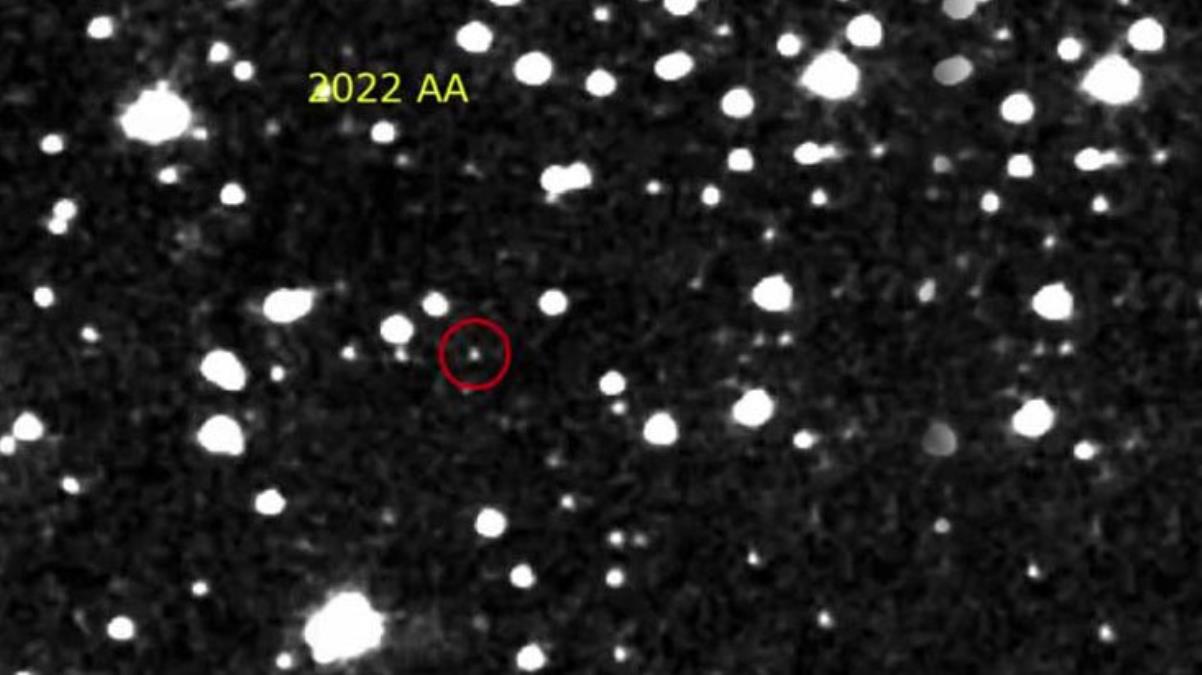 Bilim insanları nefesini tuttu, 4 Şubat'ı bekliyor! Yeni keşfedilen asteroit Dünya'ya çok yaklaşacak