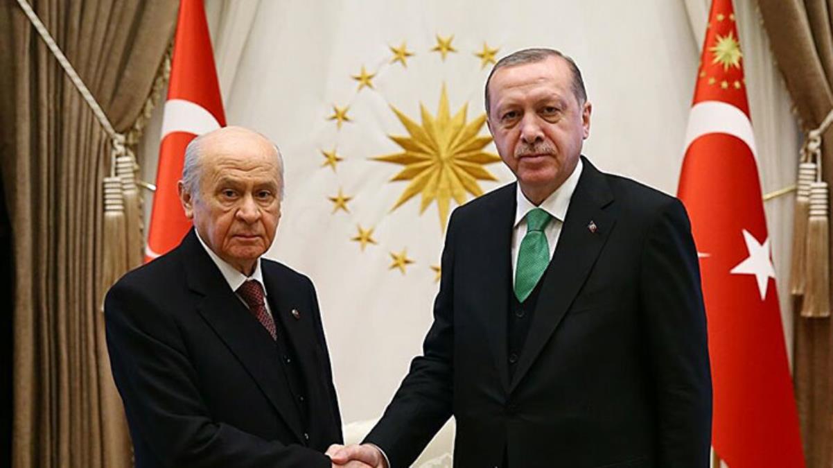 Cumhurbaşkanı Erdoğan, MHP Genel Başkanlığı'na yeniden seçilen Bahçeli'yi telefonla arayarak tebrik etti