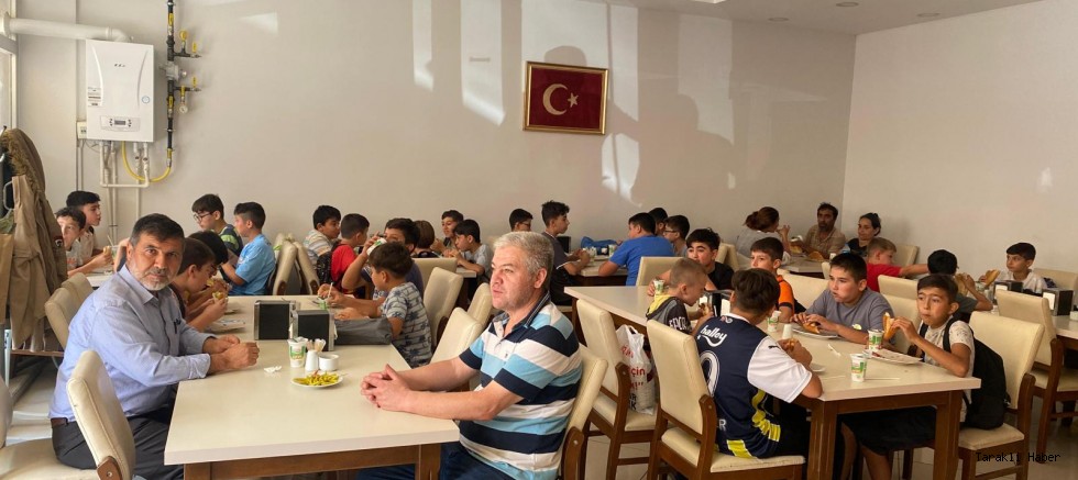 FİDAN Et Dünyası Kupa Şampiyonu Yaz Kuran Kursu Sporcularını Ağırladı
