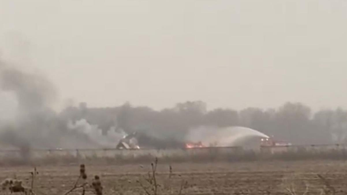 Kazakistan'da askeri uçak düştü: 4 ölü, 2 yaralı