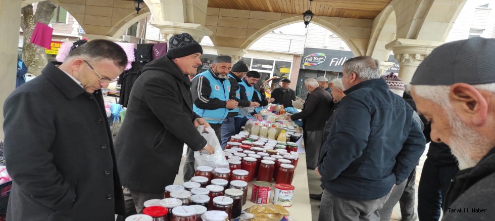 El emeği ürünler Depremzedeler için satılıyor