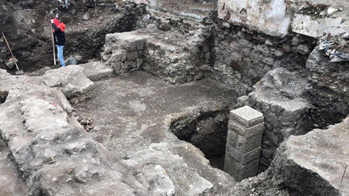 Otopark kazısında 2000 bin yıllık tarihi yapılar keşfedildi