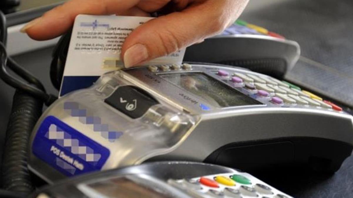 Son Dakika: Kredi kartı kullananlar dikkat! Mobilya, beyaz eşya, altın ve televizyonda taksit sınırları düşürüldü