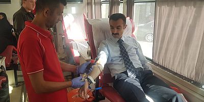 Taraklı'da Cumhuriyetin 100. Yılında Öğretmenlerden Kan Bağış Etkinliği