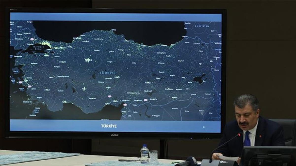 Bakan Koca yeni aşamaya geçildiğini duyurdu! 80 yaş üzeri vatandaşların aşılanmasına başlanıyor
