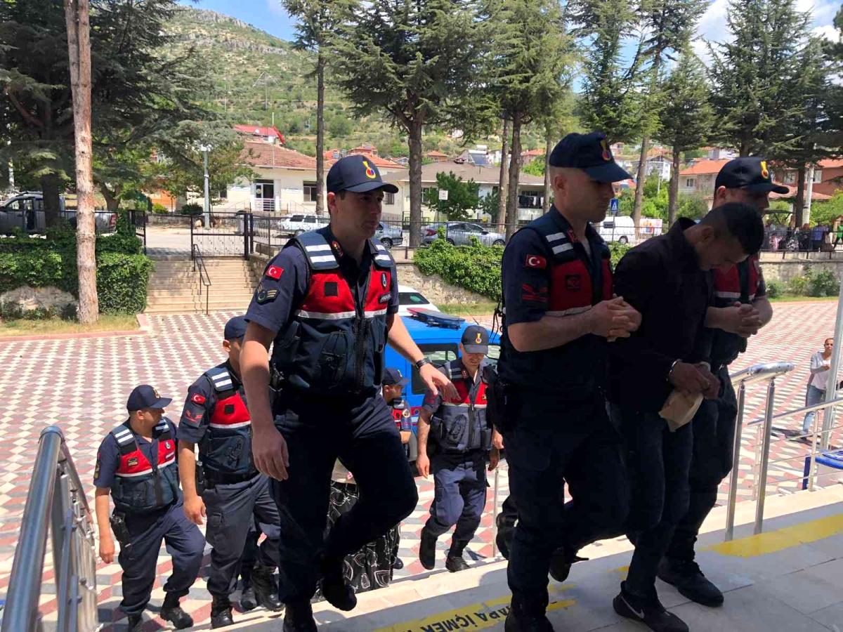 Bilecik'te kablo hırsızlığı yapan şahıslar Sakarya'da yakalandı - Haberler