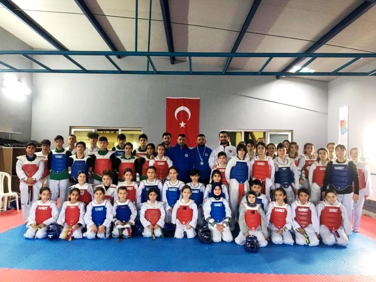 Büyükşehir'in sporcusu Antep'ten başarıyla döndü