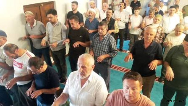 Camilerde Yağmur Duası Yapıldı