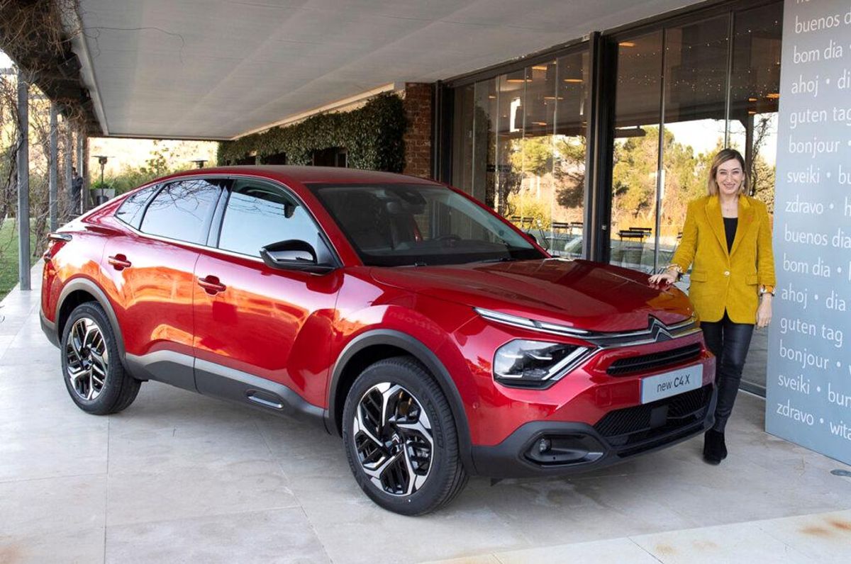 Citroen C4 X ve e-C4 X aynı anda Türkiye yollarında!