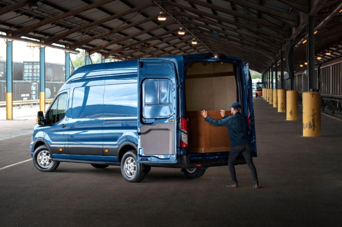 Ford'dan Yeni Transit için iki yeni versiyon