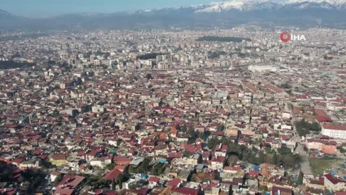 Hatay'da depremin bıraktığı enkaz böyle görüntülendi