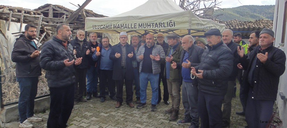 Hisar Camii Cemaati Cuma Sonrası İkramda Buluştu