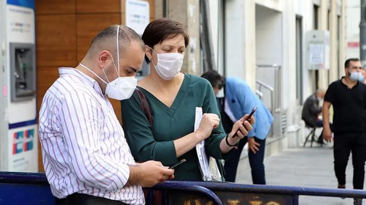 İstanbul'da bugünden itibaren kıraathane, berber, internet kafe gibi yerlere girişte HES kodu zorunlu oldu