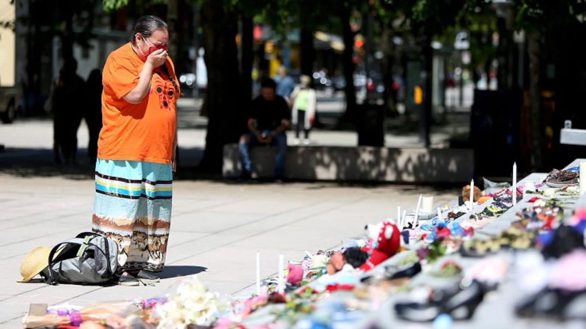 Kanada'nın yatılı okullarında gömülen çocuk bedenleri, gün yüzüne çıkmaya devam ediyor! Yüzlercesi daha bulundu
