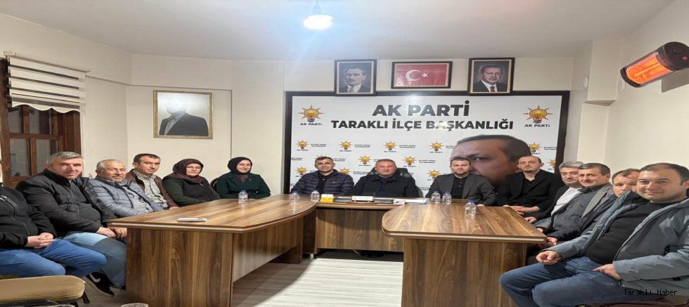 AK Parti Taraklı İlçe Teşkilatı Haftalık Yönetim K  AK Parti Taraklı İlçe Teşkilatı’nın haftalık olağan ilçe yönetim kurulu toplantısı, parti binasında geniş katılımla gerçekleştirildi. urulu Toplantısını Gerçekleştirdi
