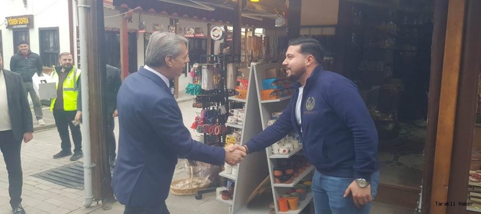 Büyükşehir Belediye Başkanı Yusuf Alemdar Taraklı’da “Vatandaşlarla kucaklaştı