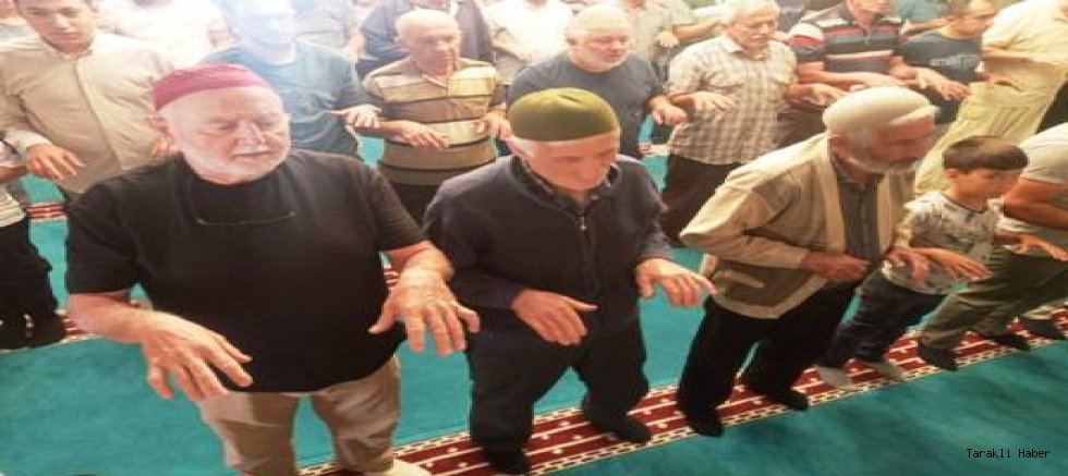 Camilerde Yağmur Duası Yapıldı