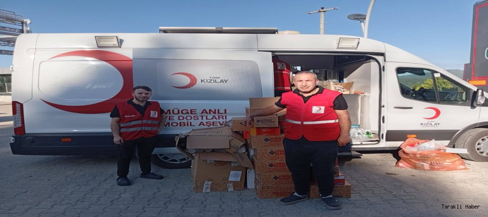 Gönüllüler Taraklı'dan Bilecik’e Uzanan Orman Yangını Mücadelesinde Seferber Oldu