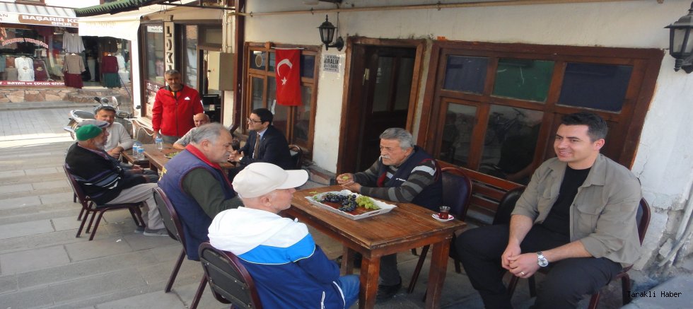 Kaymakam Turgay Tarık Halkla iç içe