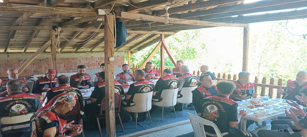 Osmanlı Motosiklet Derneği Üyelerinden Taraklı'ya Anlamlı Ziyaret