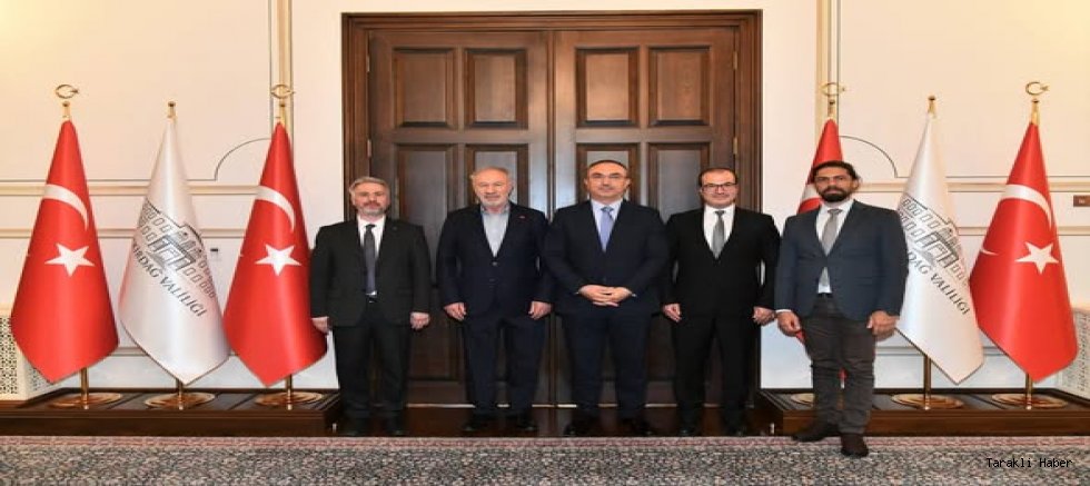 Sakaryalılar Derneği’nden Vali Soytürk’e Taziye Ziyareti