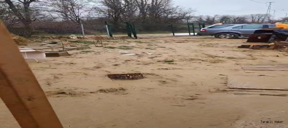 Selde arazileri sular içinde kaldı; Acil çözüm bekliyorlar