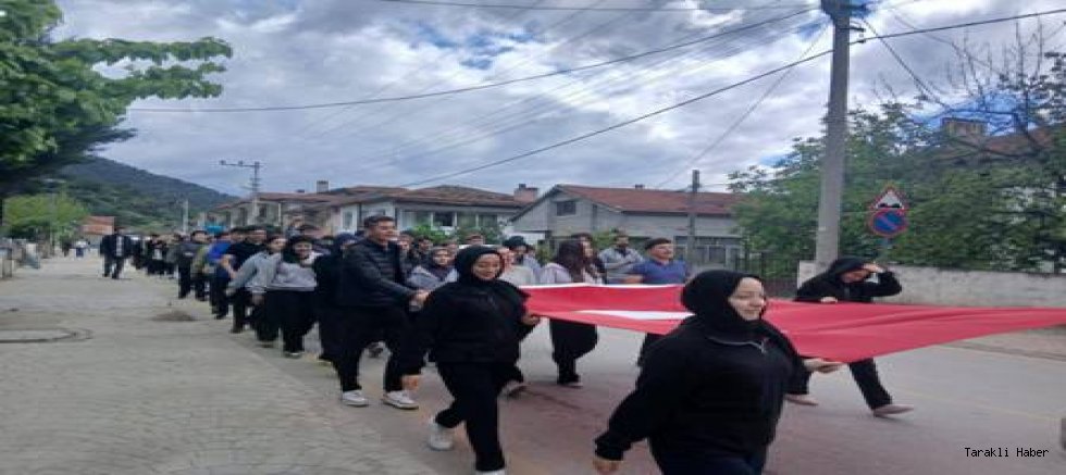 Taraklı'da 19 Mayıs Coşkusu İzcilerle Taçlandı