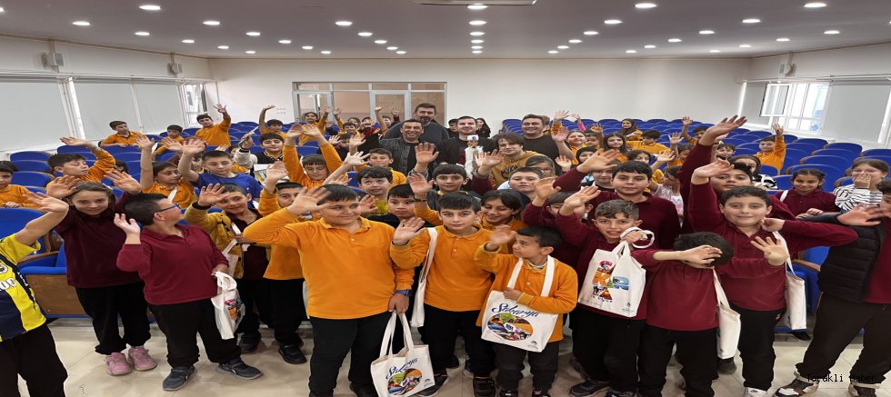 Taraklı’da “Çok Bilmiş İbiş” gösterisi büyük ilgi gördü