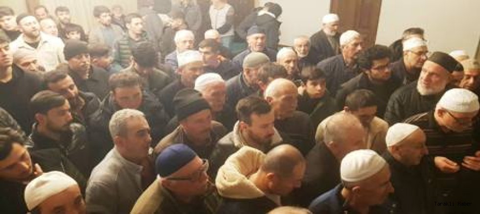 Taraklı’da Kadir Gecesi’nde Sakal-ı Şerif Ziyarete Açıldı