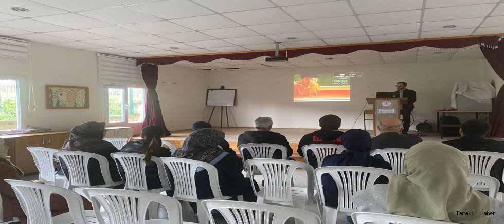 Taraklı’da Otizm ve Öğrenme Güçlüğü Konferansı Gerçekleştirildi