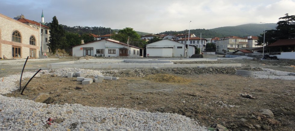 Taraklı’da Tarihi Dokuya Uyumlu Yenileme Çalışmaları Sürüyor