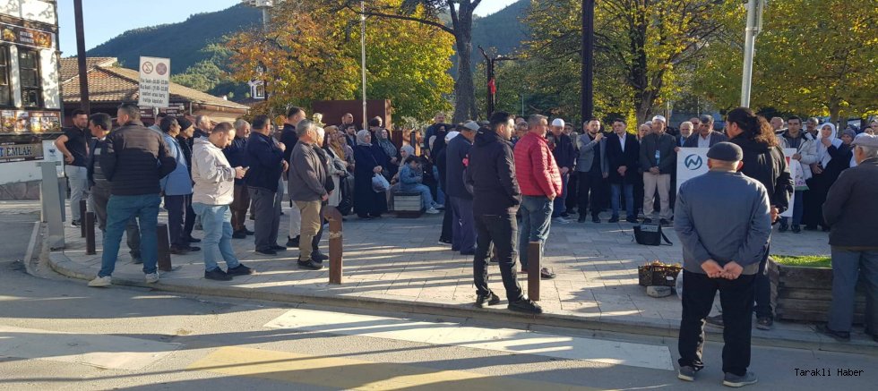 Taraklı’da Umre Yolcuları Dualarla Uğurlandı