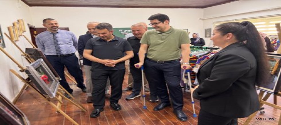 Taraklı Halk Eğitim Merkezi'nden Yıl Sonu Sergisi