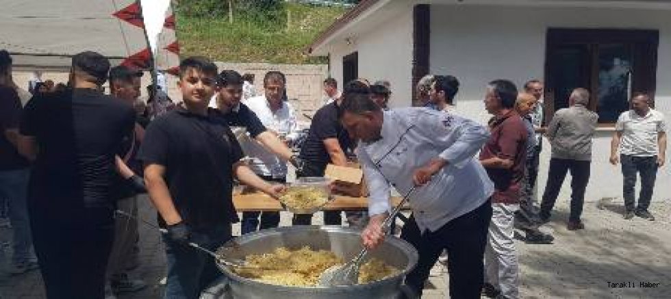 Taraklı Kemaller Mahallesi’nde Geleneksel Hıdırellez Pilavına Yoğun İlgi