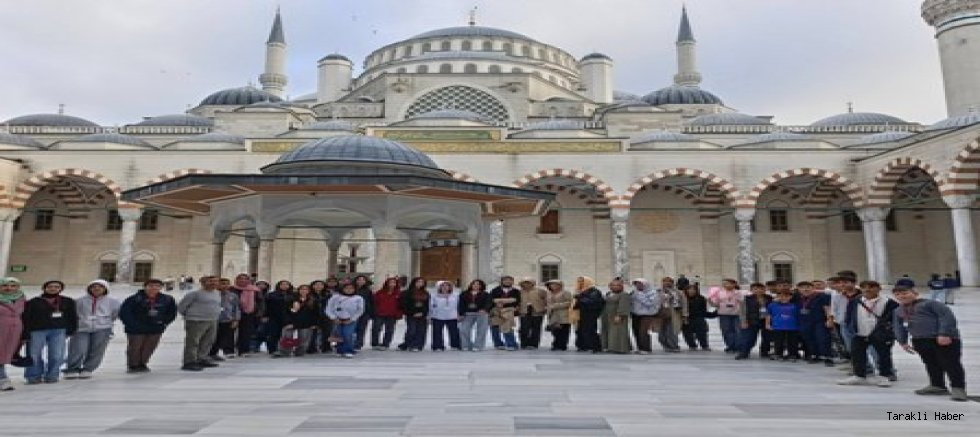 TARAKLI ORTAOKULU ÖĞRETMEN VE ÖĞRENCİLERİNDEN İSTANBUL GEZİSİ