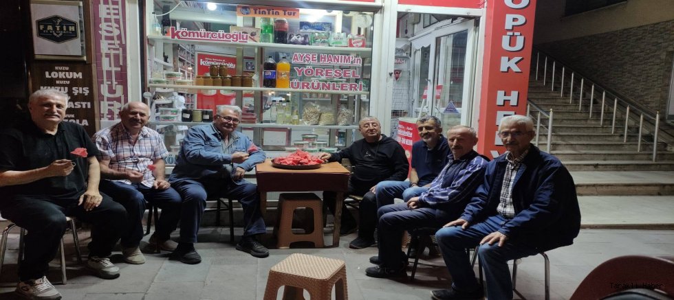 Ünlü Bestekar Âmir Ateş ve Eski Başkanlar Taraklı'da Huzur Depoladı