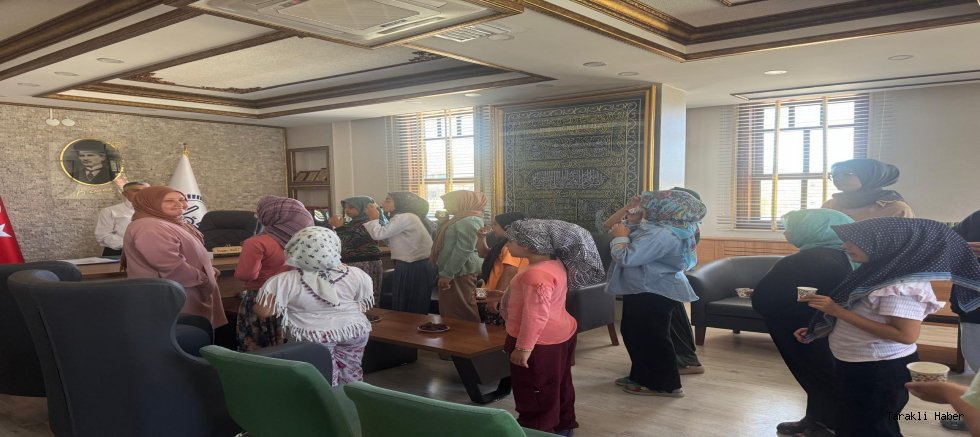 Yaz Kur’an Kursu Öğrencilerinden Müftü Kurt’a Hac Ziyareti