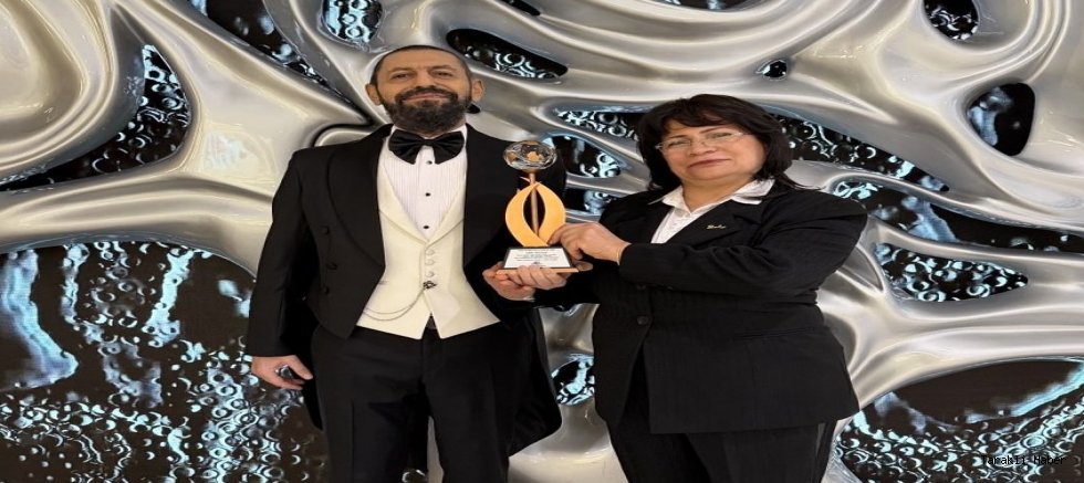 Yılın Barış İnsanı Ödülü Dünyaca Ünlü Yazar Akif Manaf’ın