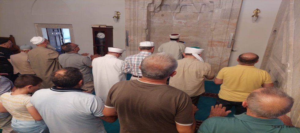 Yunuspaşa Camii’nde Yağmur Duası: “Allah’ım, Yeryüzünü Rahmetinle Sula”