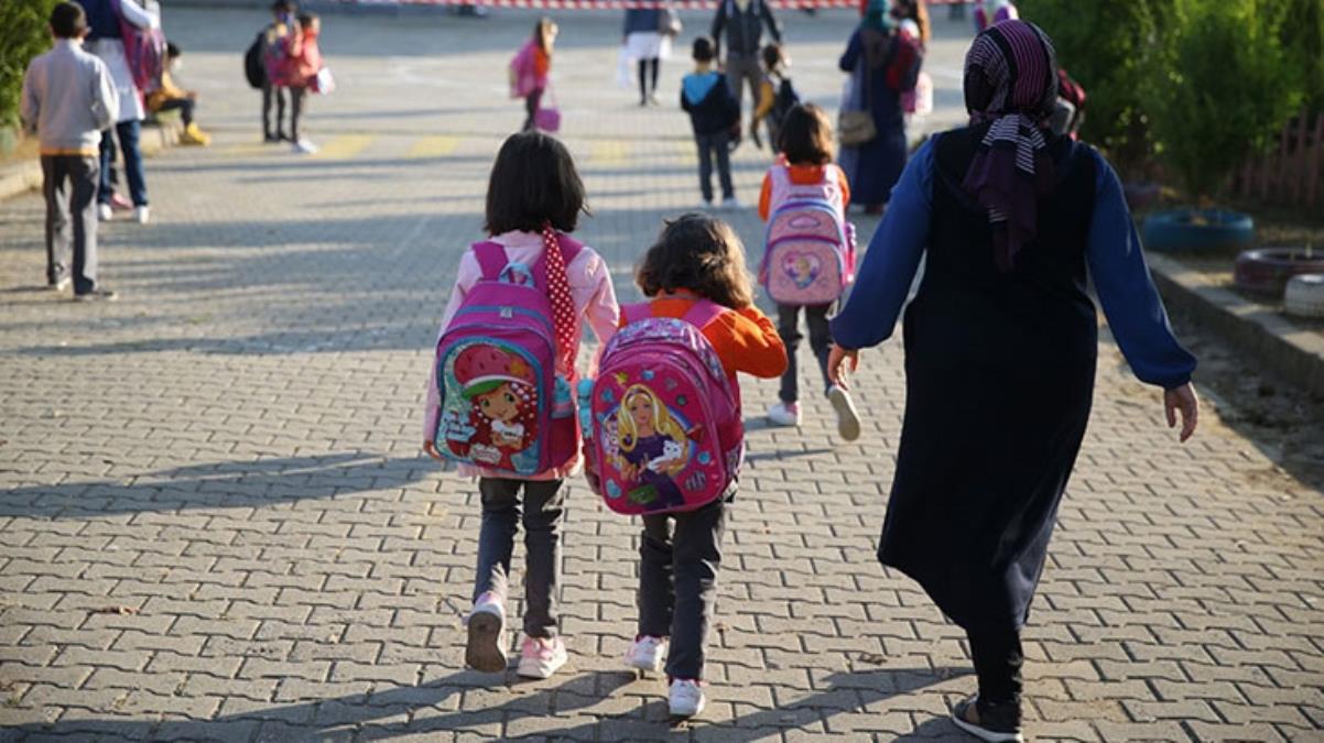 MEB, ilkokul ve ortaokullarda yüz yüze eğitimin usul ve esaslarını belirledi