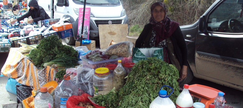 OTUZ BEŞ YILDIR PAZARDA TEZGAH AÇIYOR: