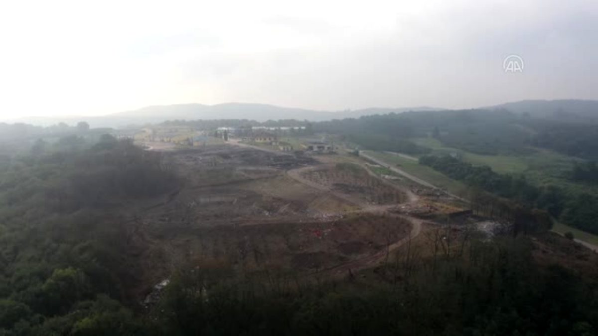 Patlama olan havai fişek fabrikasındaki arama kurtarma çalışmalarına tekrar başlandı