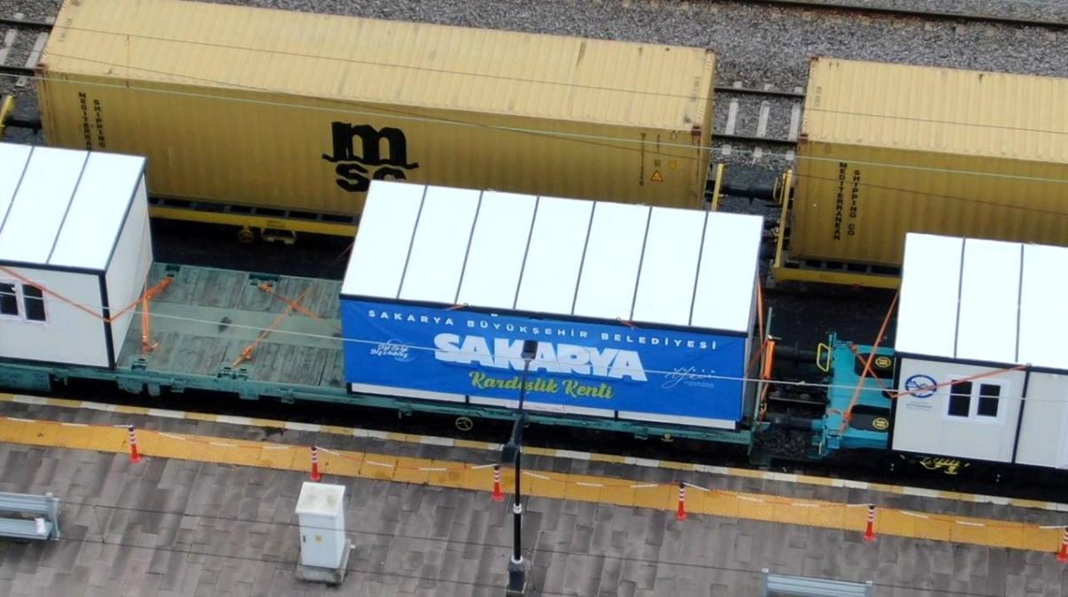 'Sakarya Kardeşlik Kenti' için ilk konteynerler İskenderun'a yola çıktı