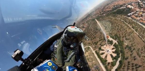 Sakarya Meydan Muharebesi şehitlerine selamlama uçuşu - Son Dakika