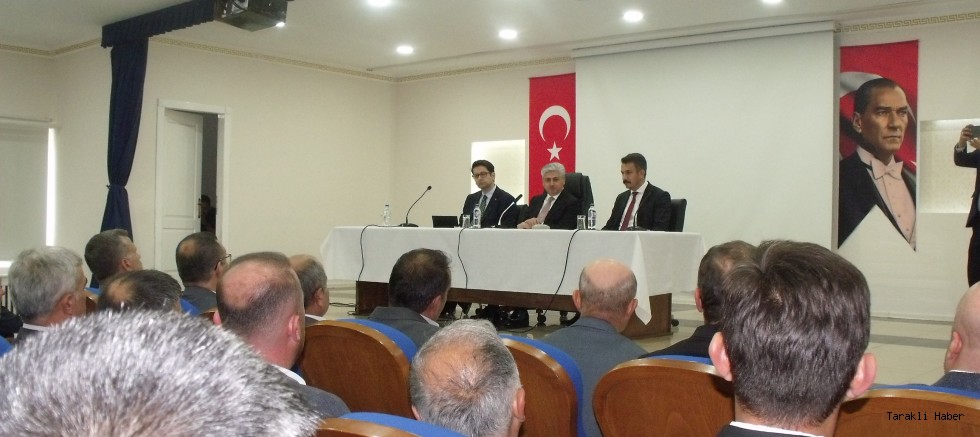 Sakarya Valisi Rahmi Doğan Taraklı’da Muhtarları Dinledi
