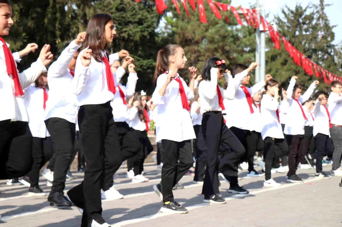 Sakarya'da Cumhuriyet'in 100. yılı coşkuyla kutlandı