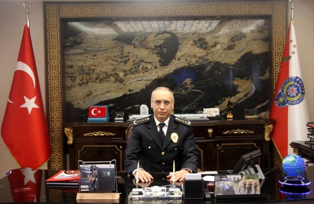 Sakarya'da emniyet mensuplarından Milli Dayanışma Kampanyası'na destek