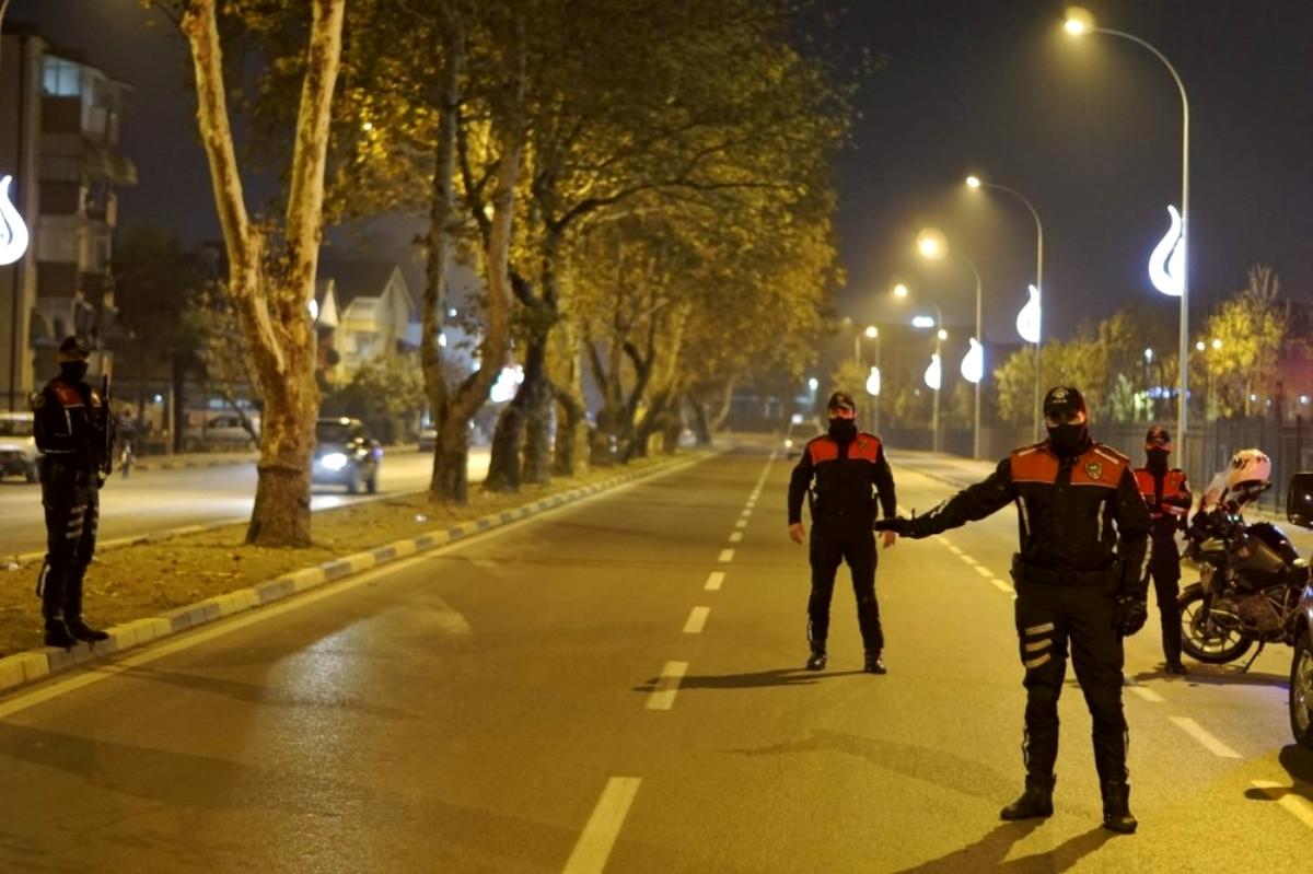 Sakarya'da kısıtlamaya uymayan 196 kişiye 228 bin TL para cezası