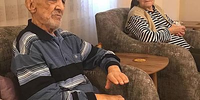 106 yaşındaki Muzaffer Gezer ve Hanımından Bayram Mesajı